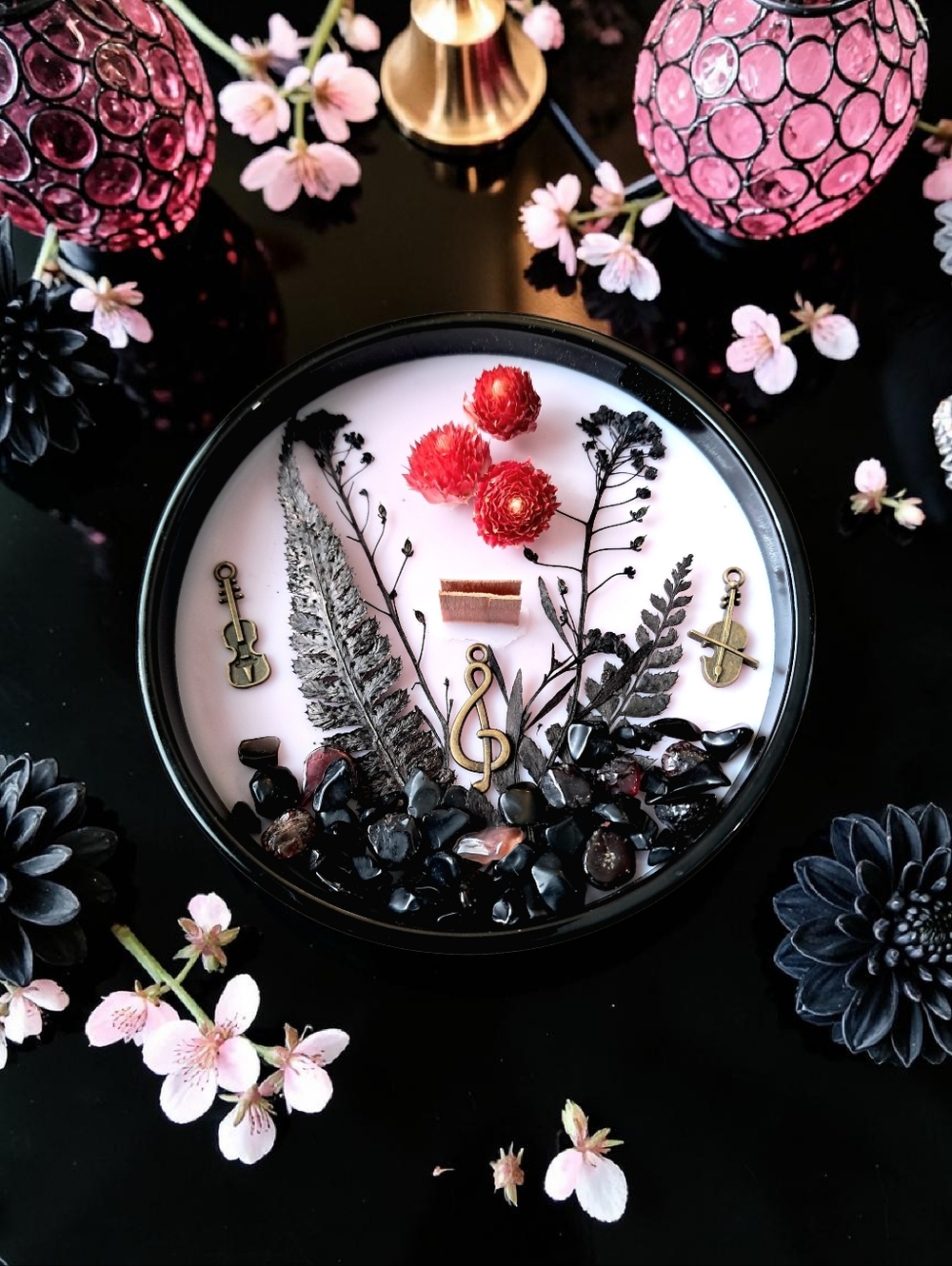 Hand Crafted , Wicked Worthy Wax, Musical Garden 16 oz candle